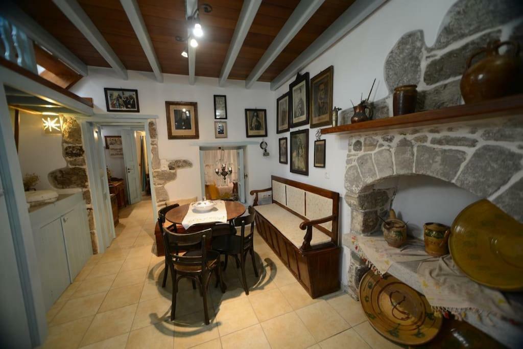 דירה Old Traditional House Mandrákion